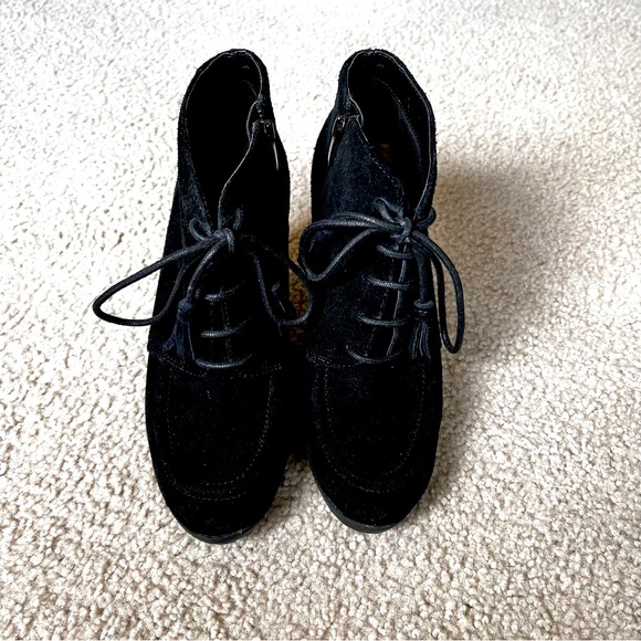 Ann Klein Black Suede Ankle Boot, Size 11 - Picture 2 of 10